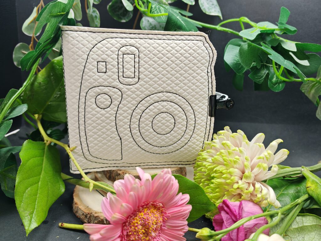 Structure d'album polaroid croco blanc